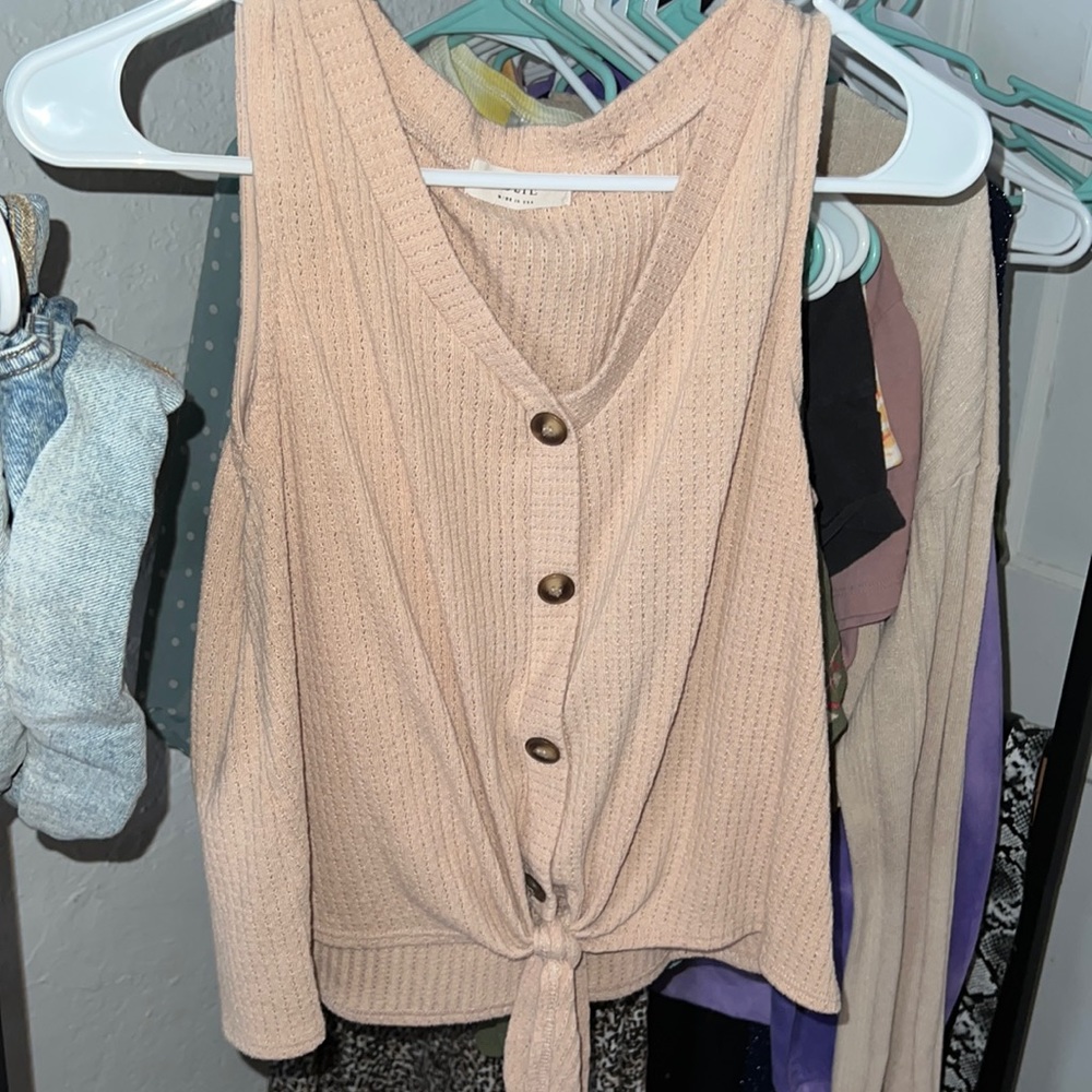 Cute summery tank with tie up